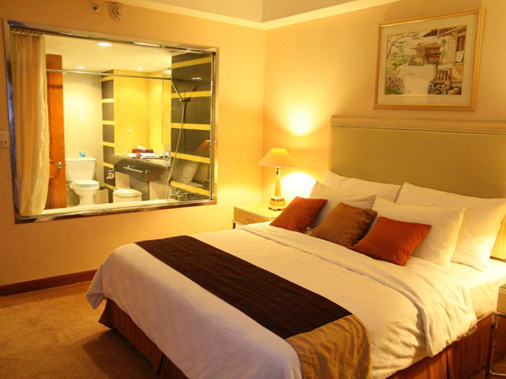 Hotel Gran Puri מנאדו מראה חיצוני תמונה