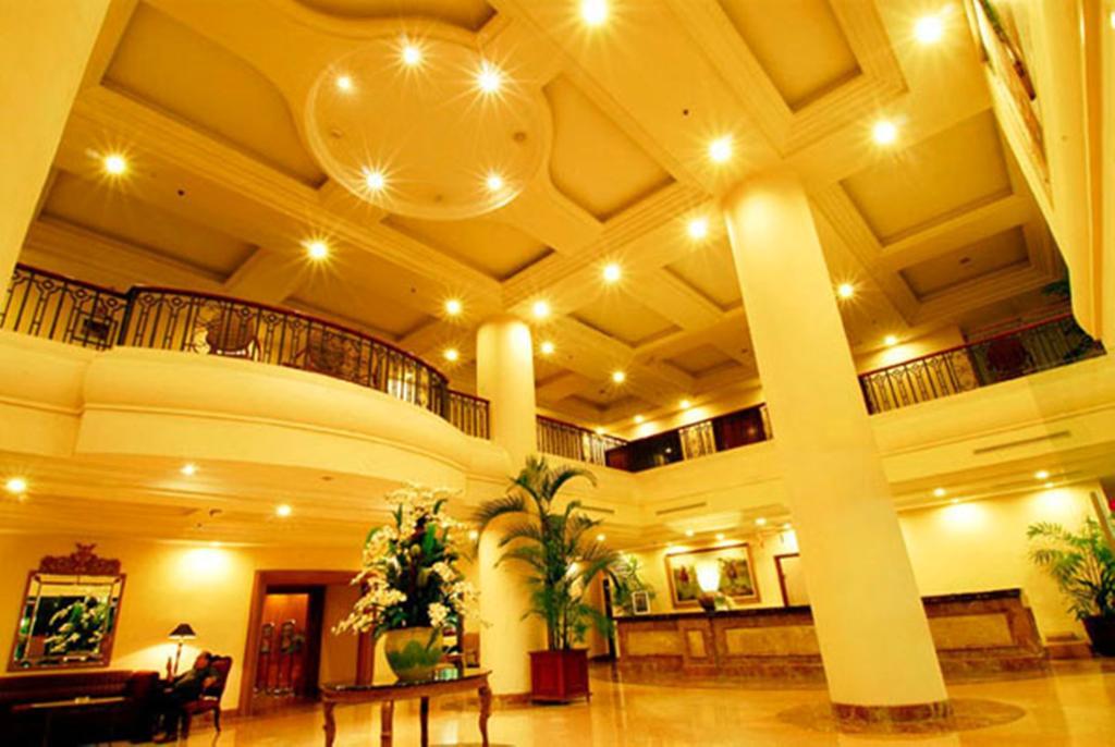Hotel Gran Puri מנאדו מראה חיצוני תמונה