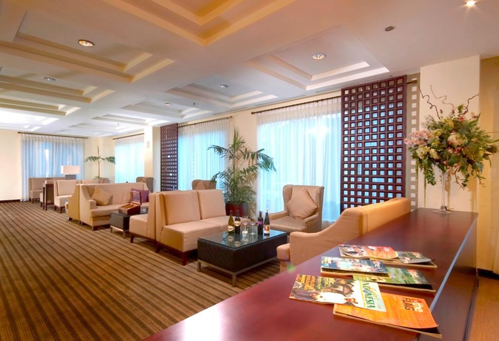Hotel Gran Puri מנאדו מראה חיצוני תמונה