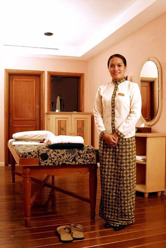 Hotel Gran Puri מנאדו מראה חיצוני תמונה