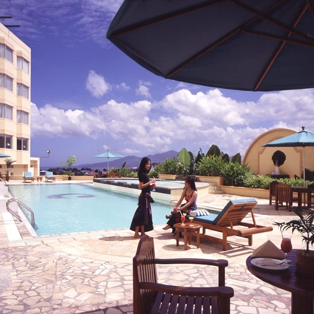 Hotel Gran Puri מנאדו מראה חיצוני תמונה