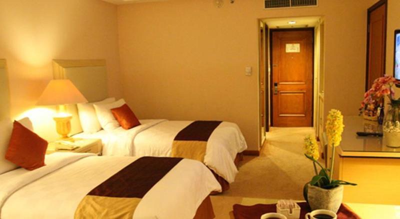 Hotel Gran Puri מנאדו מראה חיצוני תמונה